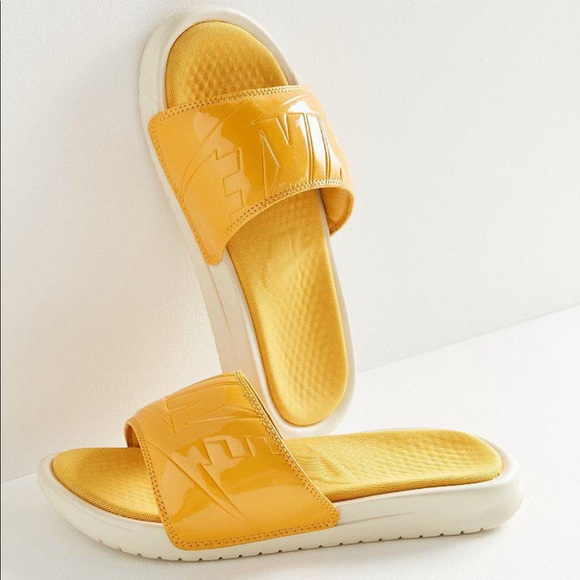 nike benassi ultra lux